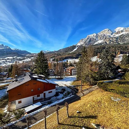 Attico Con Vista Sulle Tofane * Cortina dʼAmpezzo