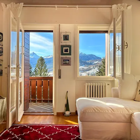 Attico Con Vista Sulle Tofane *